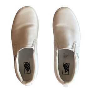 VANS Unisex Classic Slip On Sneaker - size Youth// Mens 7, Womens 8.5